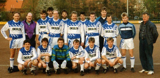 1990-OKULEN-Fußballmannschaft